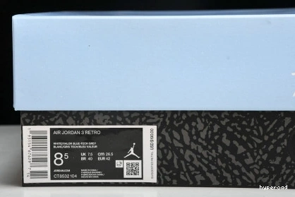 Hyperoad JORDAN “UNC” WHITE RETRO AIR 3 1019
